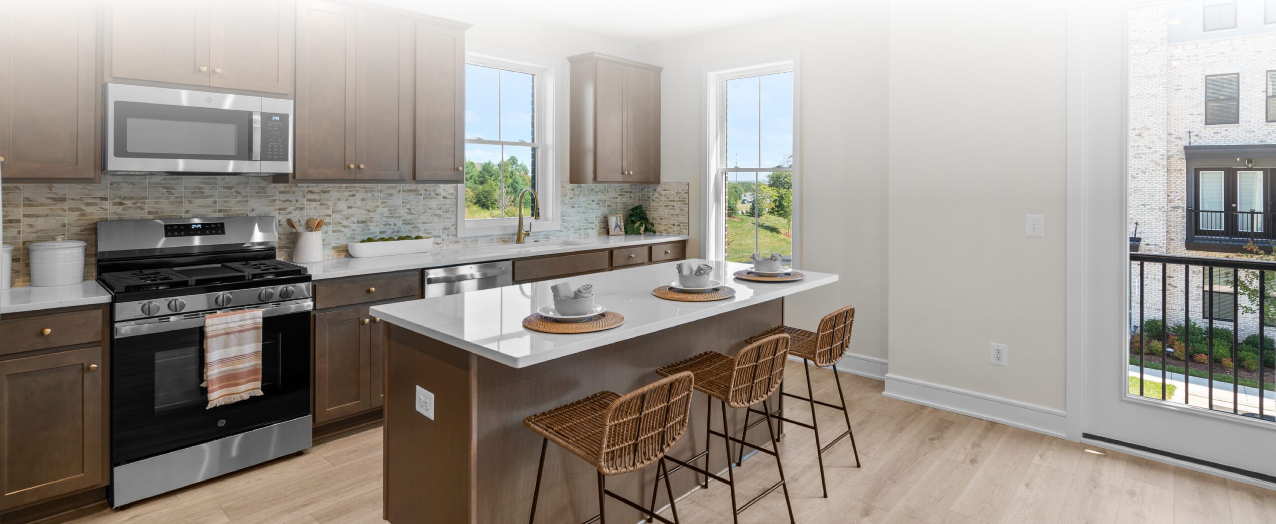 Demott&Silver_Hero_102725__Desktop2