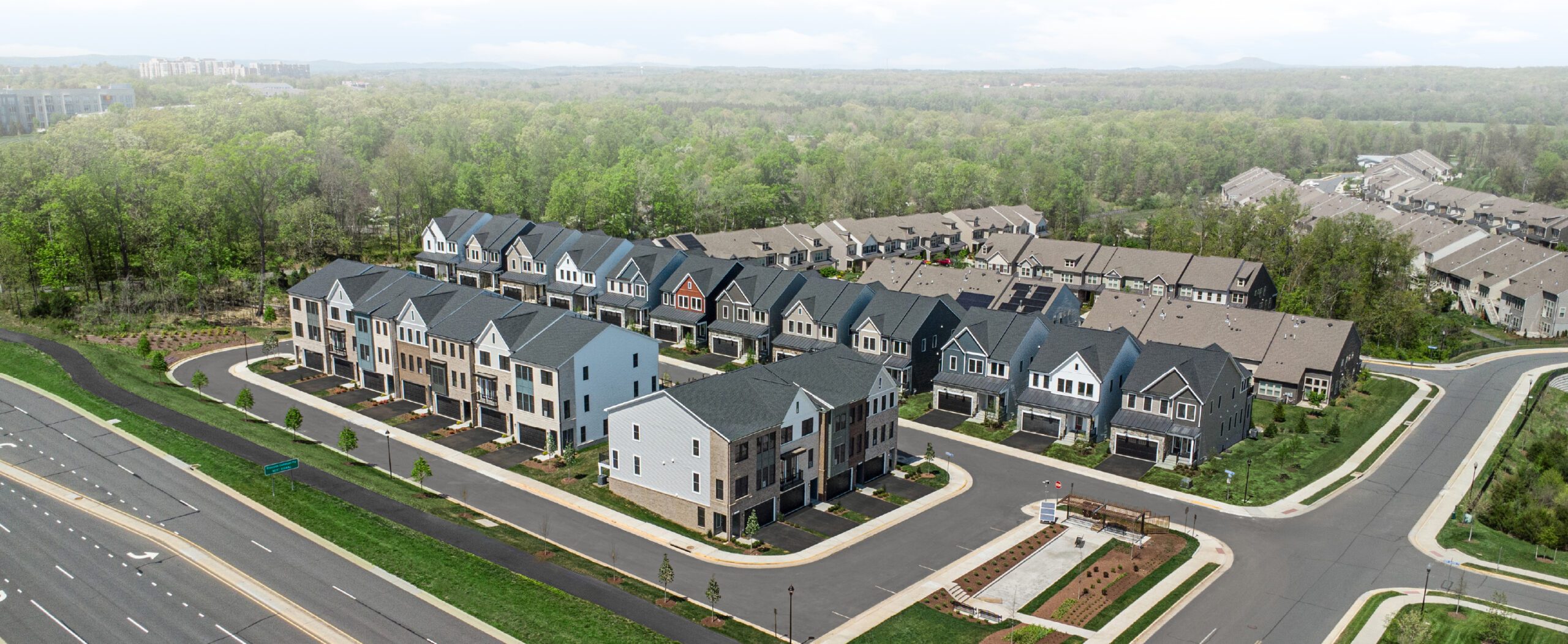 LexingtonSquare_Hero_102725_Desktop2