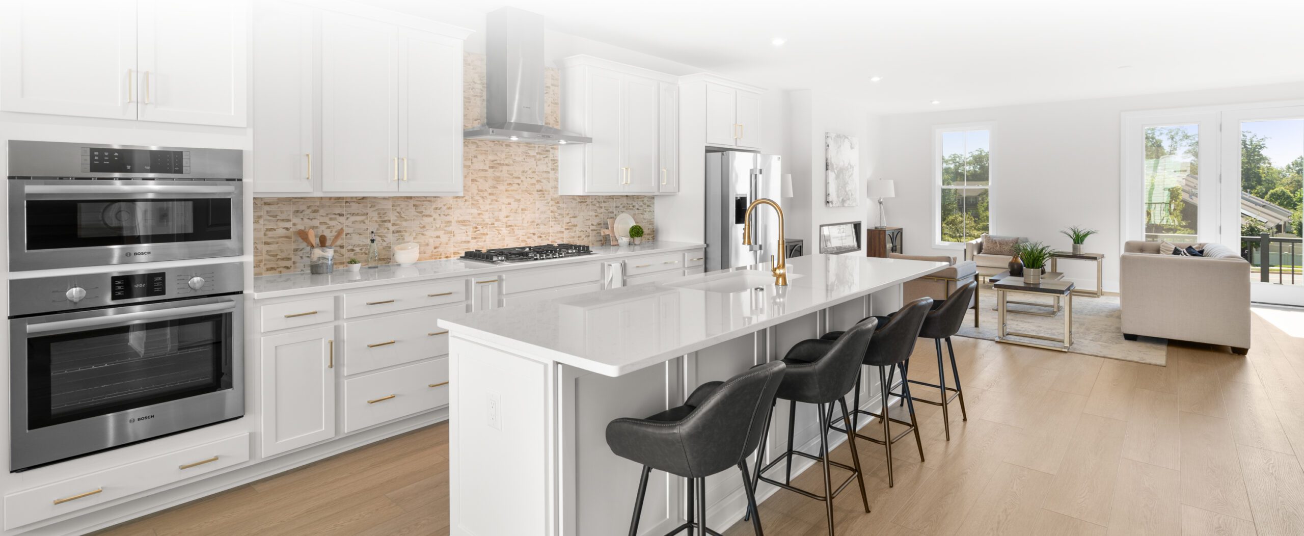 LexingtonSquare_Hero_102725_Desktop3