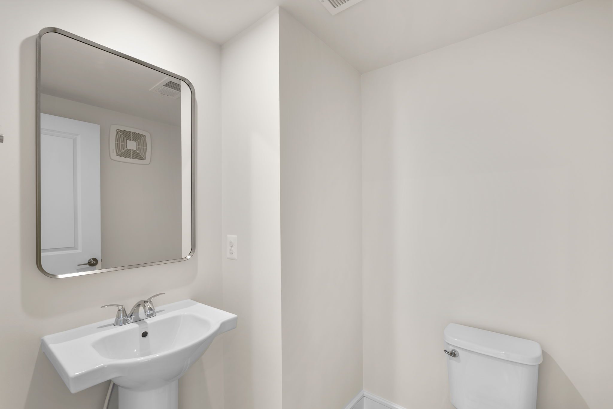 Cameron 24-R1 - Homesite 198, Townhome-style Condominium, Demott & Silver, Located in Broadlands, VA