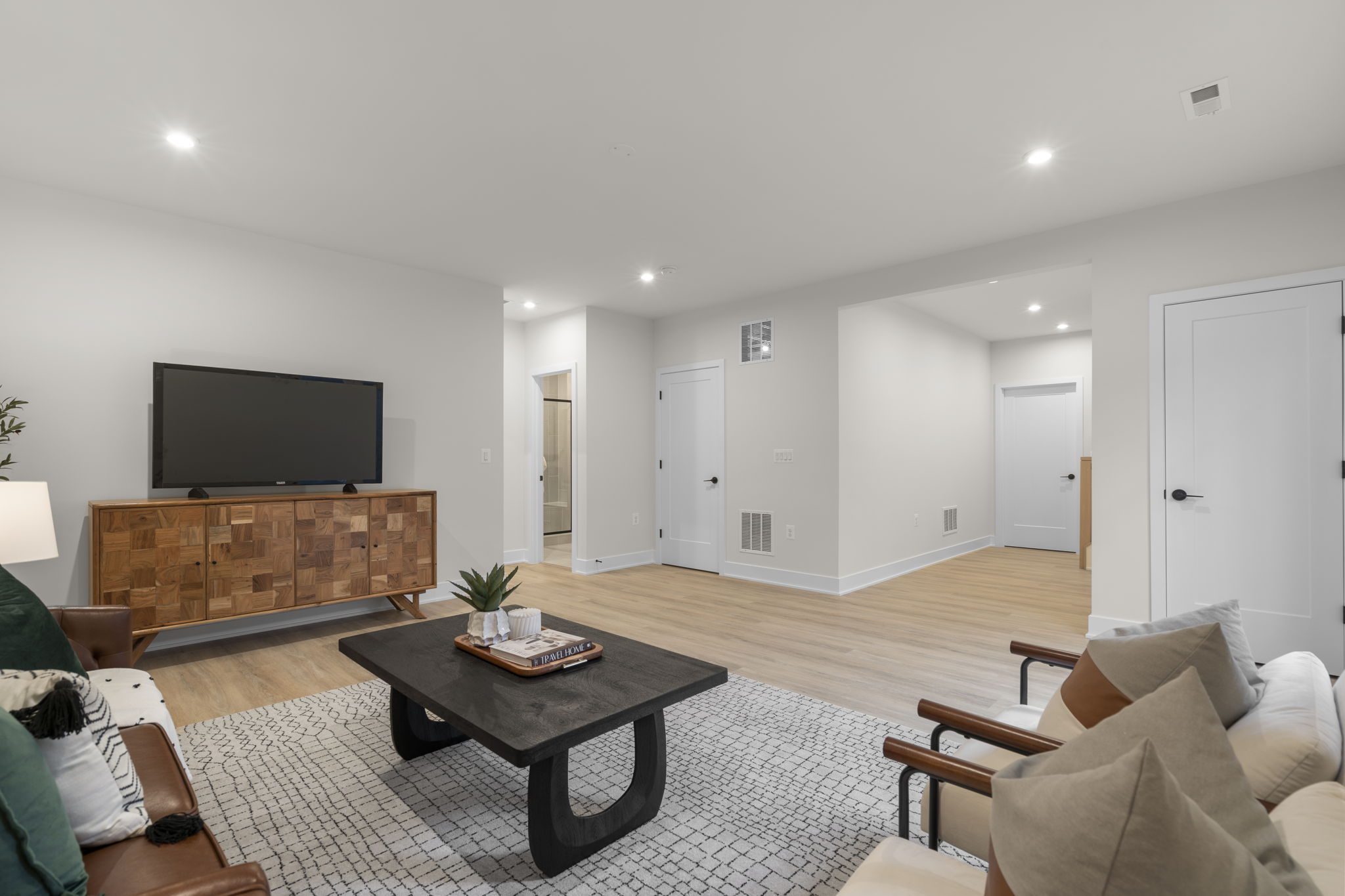 28_P2_Sasha31-F2_Homesite17_Web