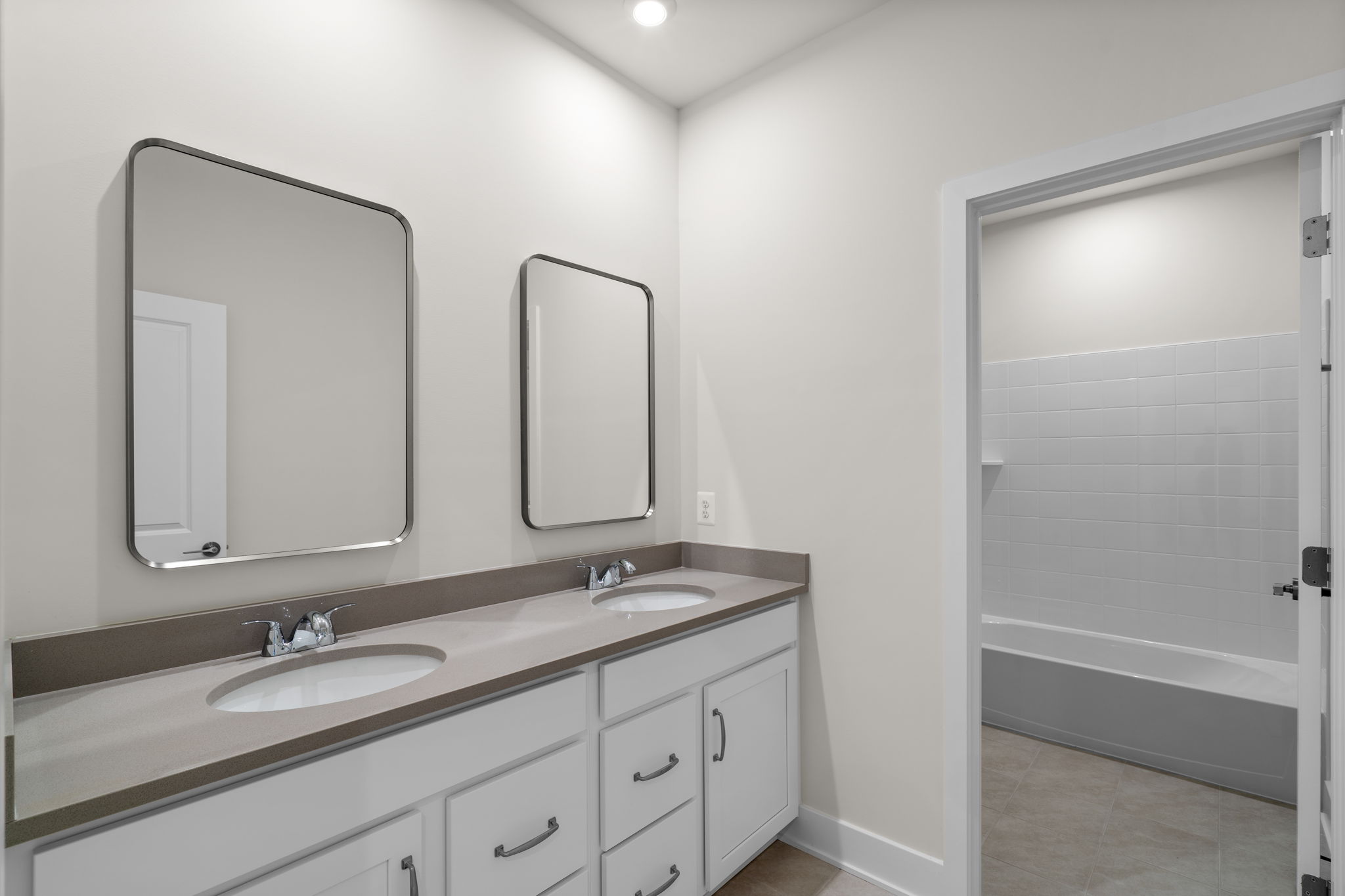 Vera 34-F2 - Homesite 1096, Villa, Hiatt Pointe, Located in Stephenson, VA