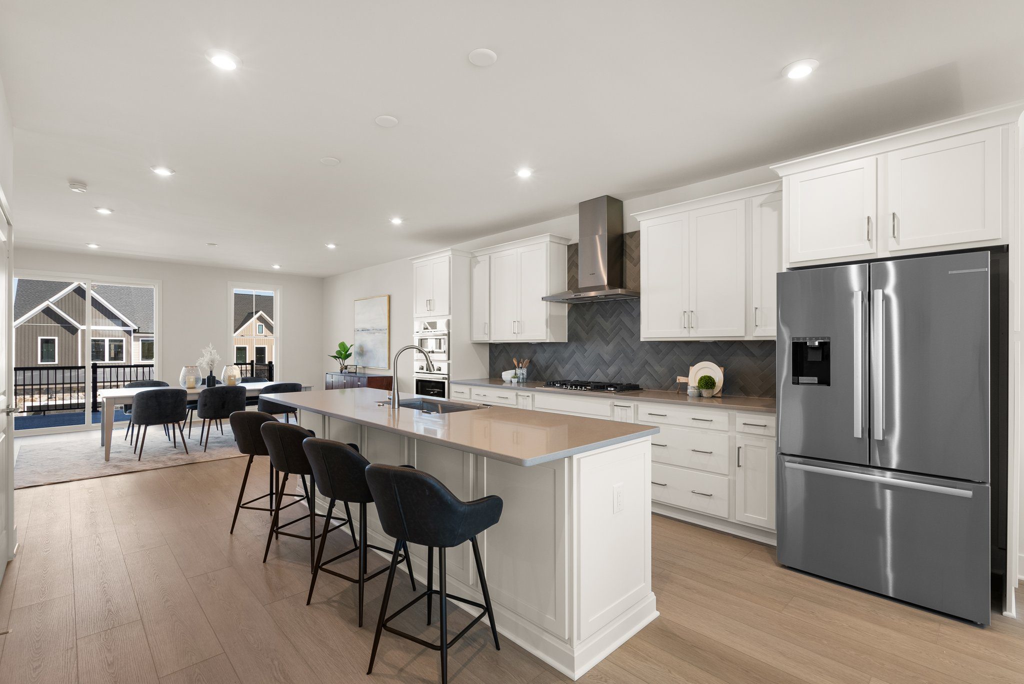 4_LexingtonSquare_Tilley24-F2Homesite17_Web