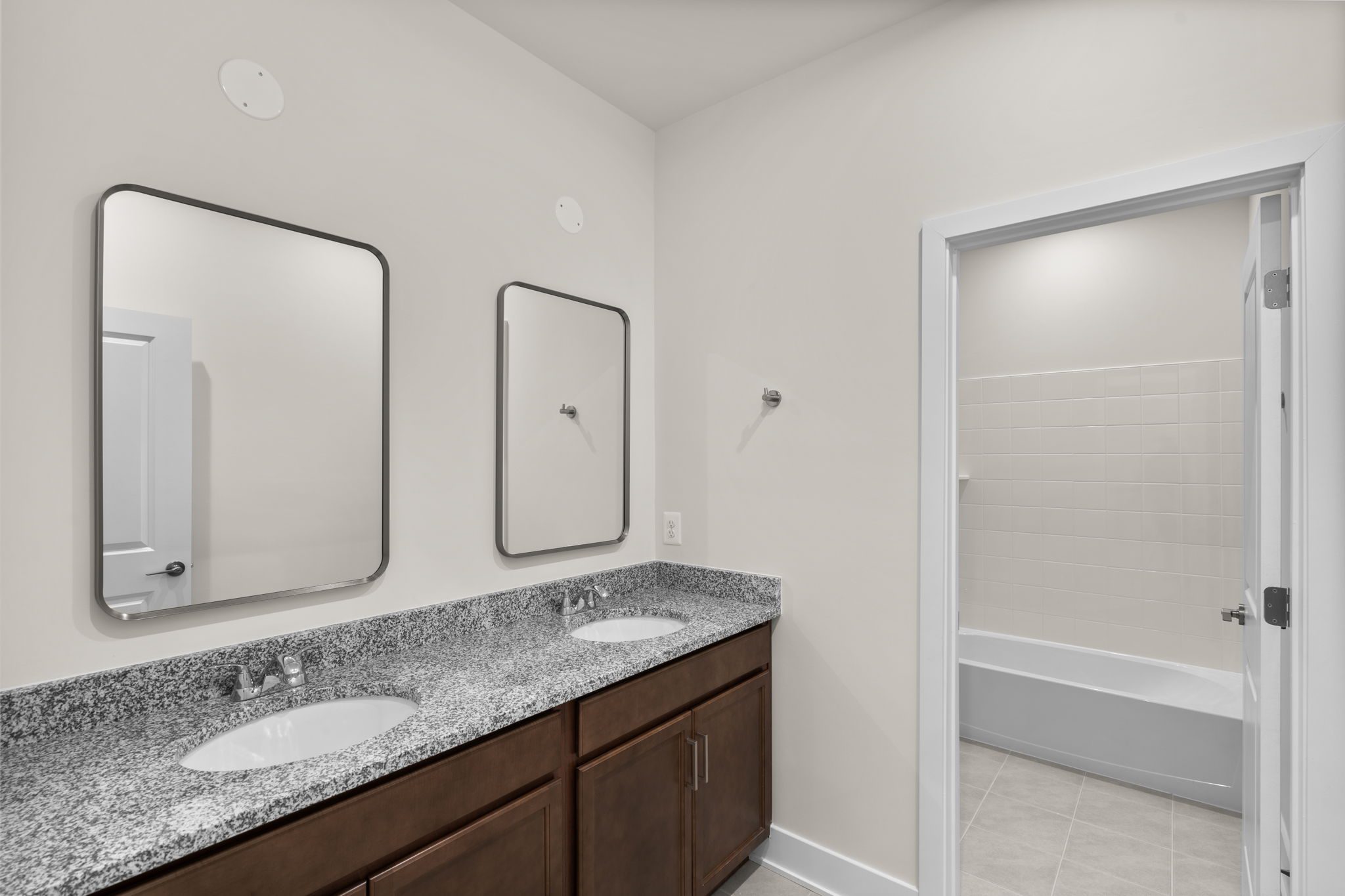 Vera 34-F2 - Homesite 1091, Villa, Hiatt Pointe, Located in Stephenson, VA