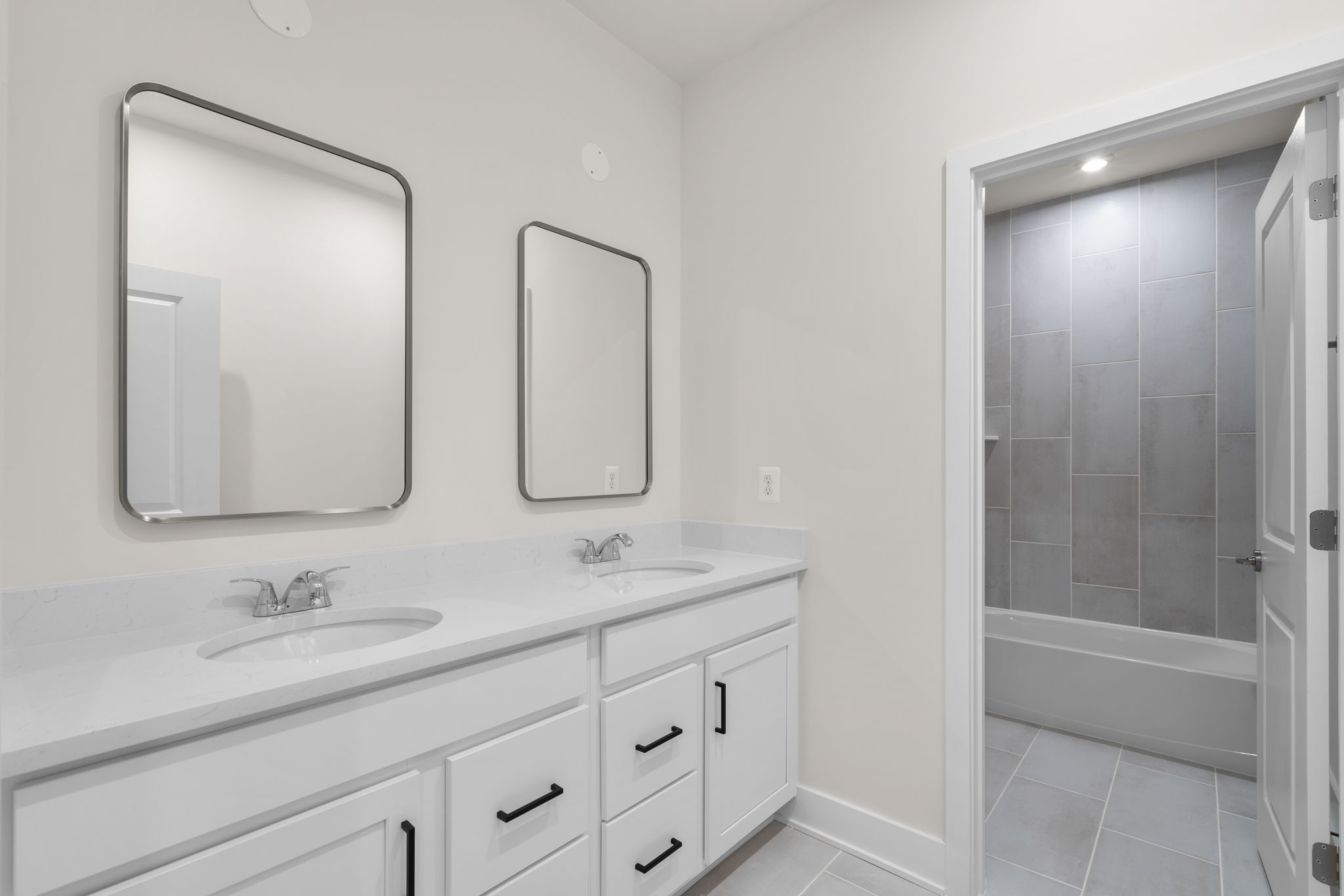 Vera 34-F2 - Homesite 1093, Villa, Hiatt Pointe, Located in Stephenson, VA