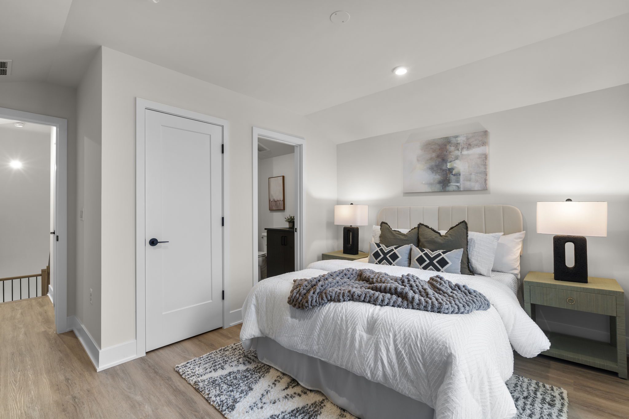 13_P2_Sasha31-F2_Homesite17_Web