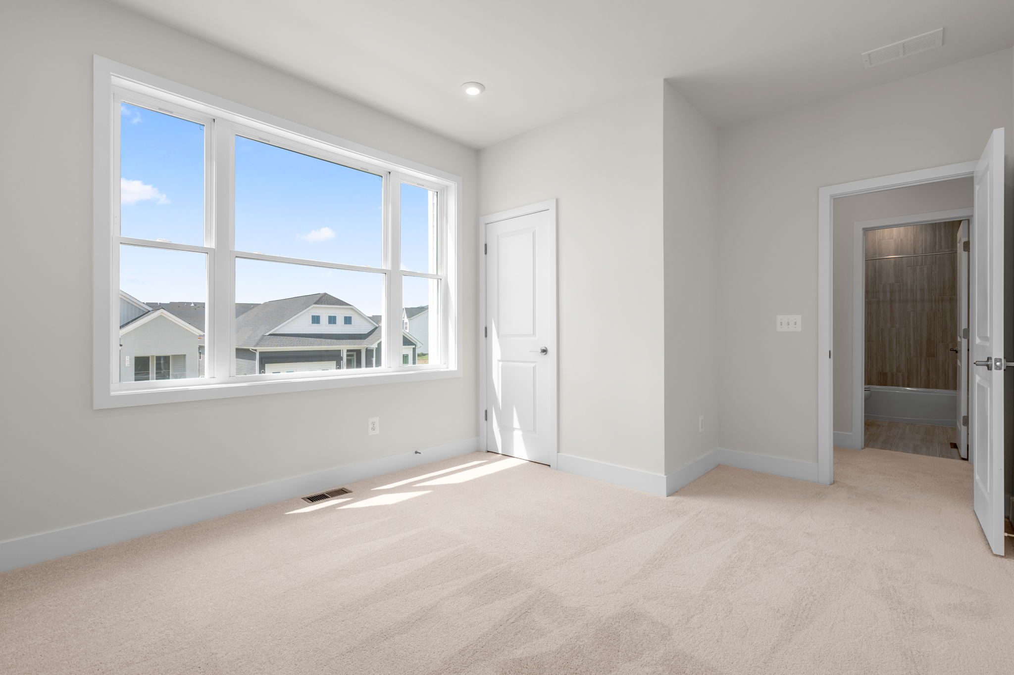 26_HiattPointe_Vale34-F2_Homesite1024_Web