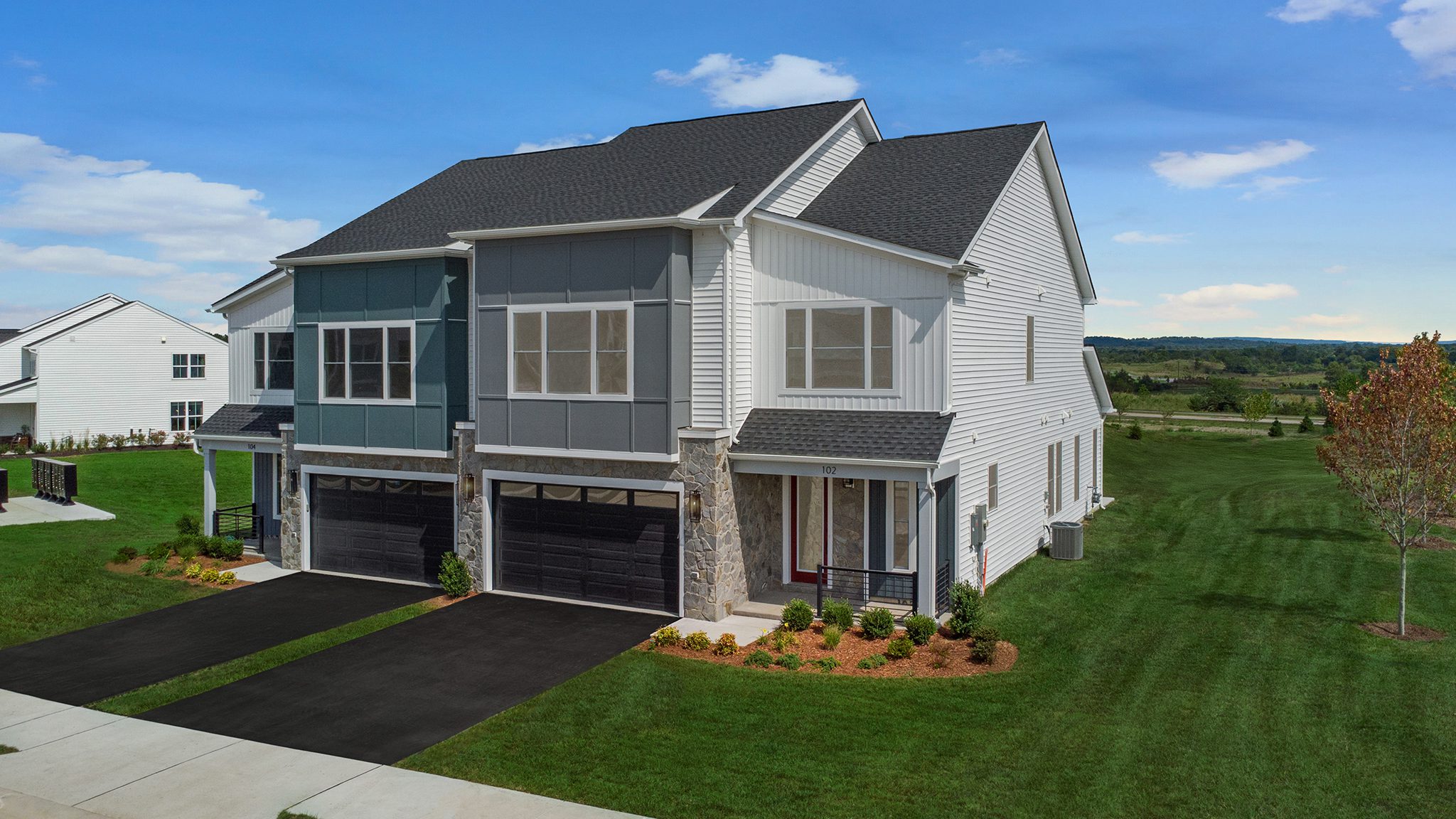 3_HiattPointe_Vale34-F2_Homesite1024_Web