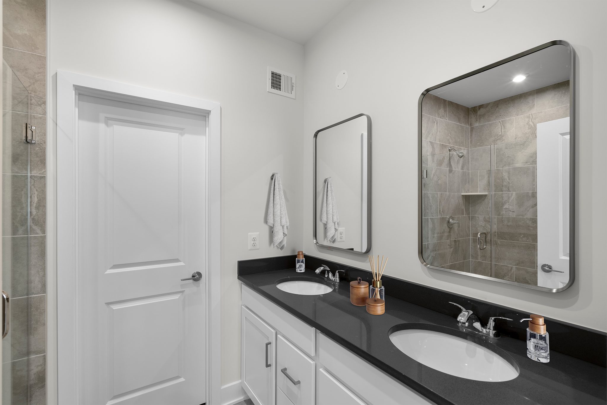 Taryn 24-F2 - Homesite 25, Townhome, Arpina Valley, Located in Herndon, Virginia