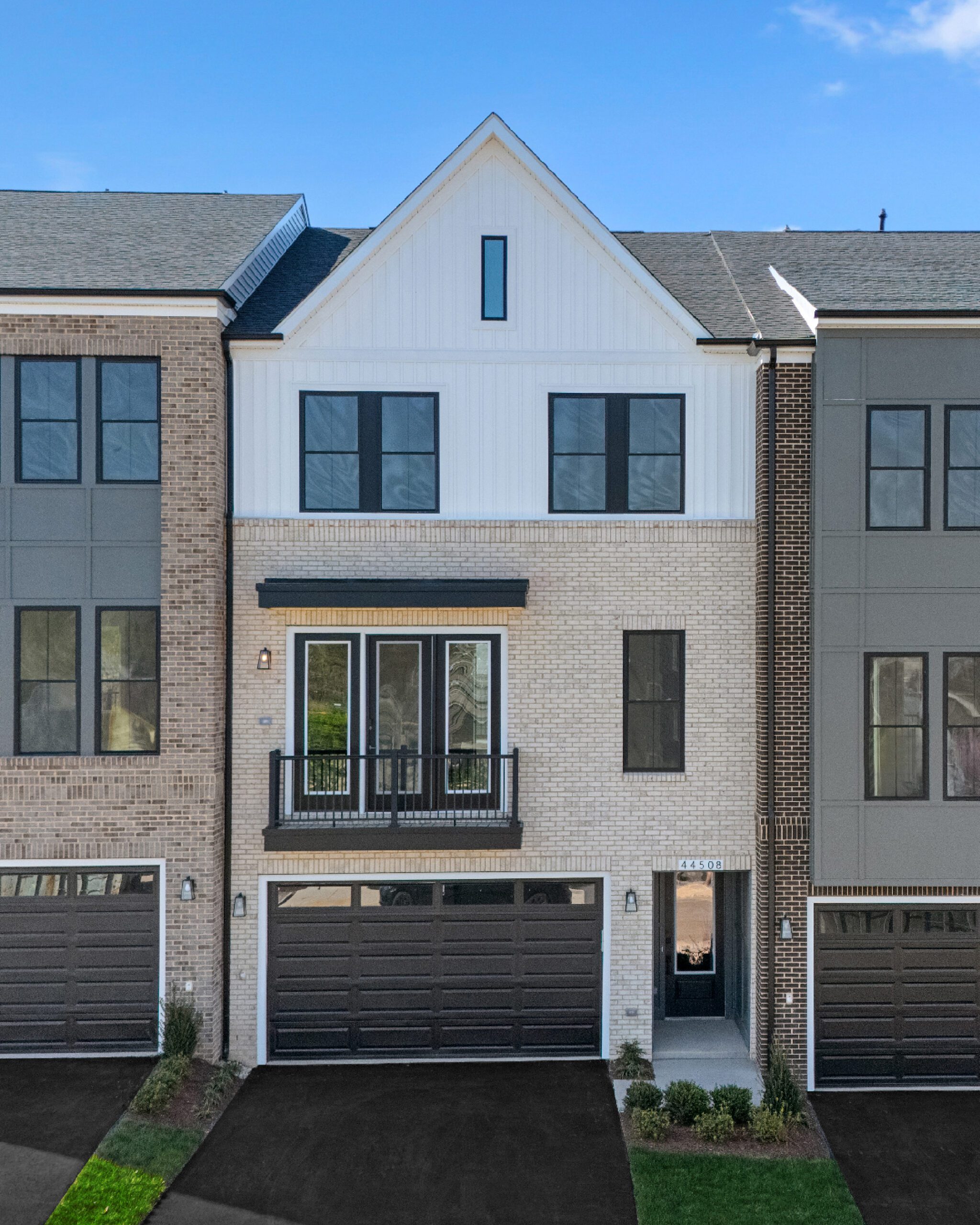 031326_LexingtonSquare_IG_01