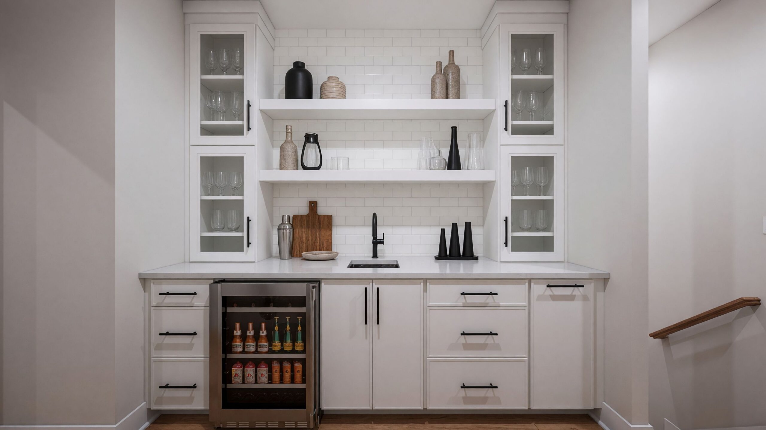 14_BannerHeights_WetBar_Staged