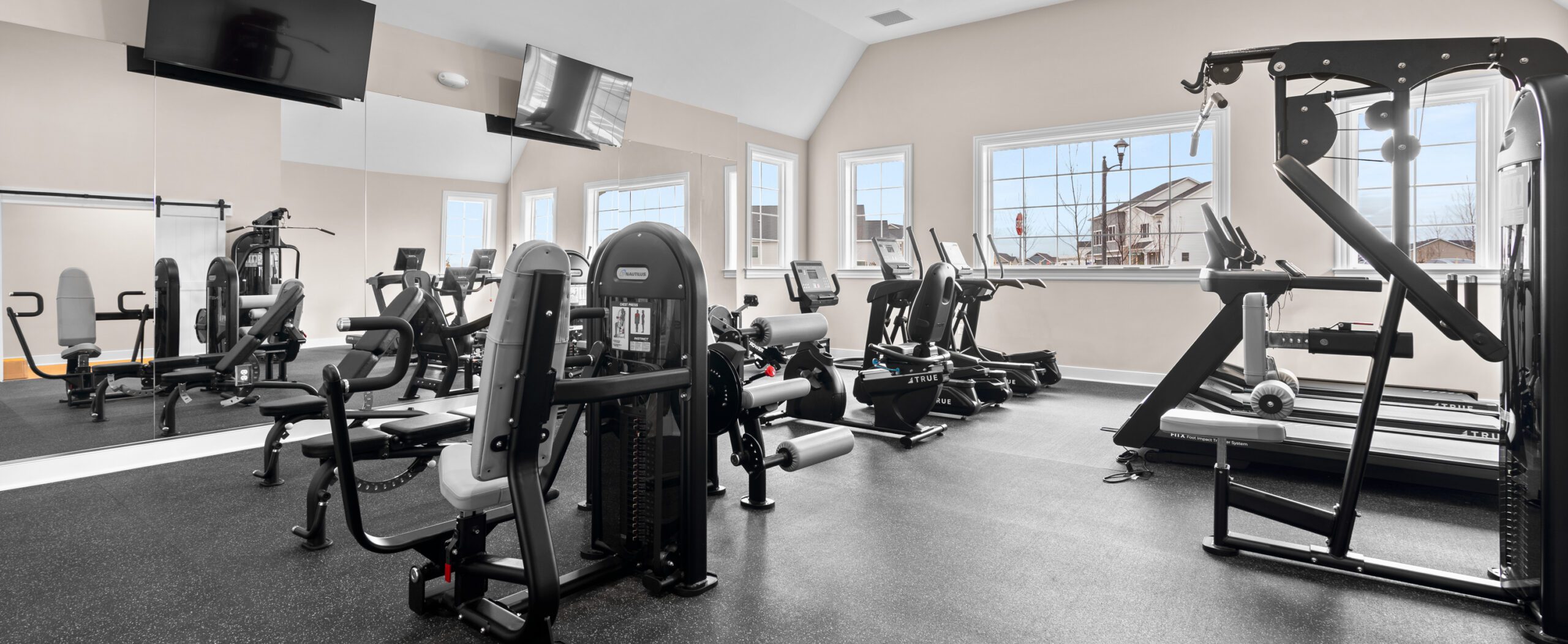 HiattPointe_Hero_032726__Desktop2