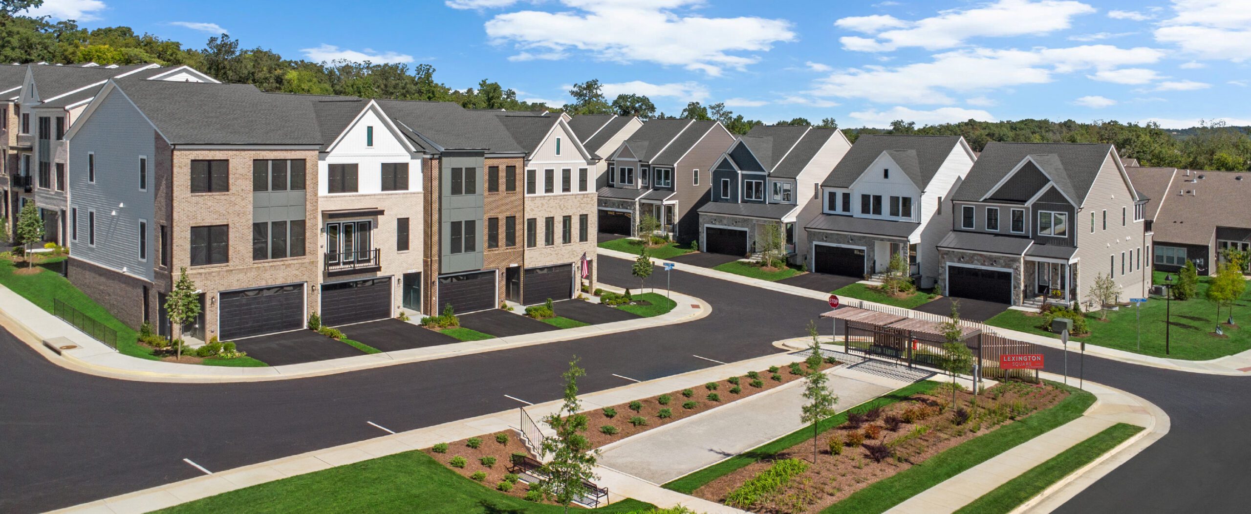 LexingtonSquare_Hero_032726__Desktop3