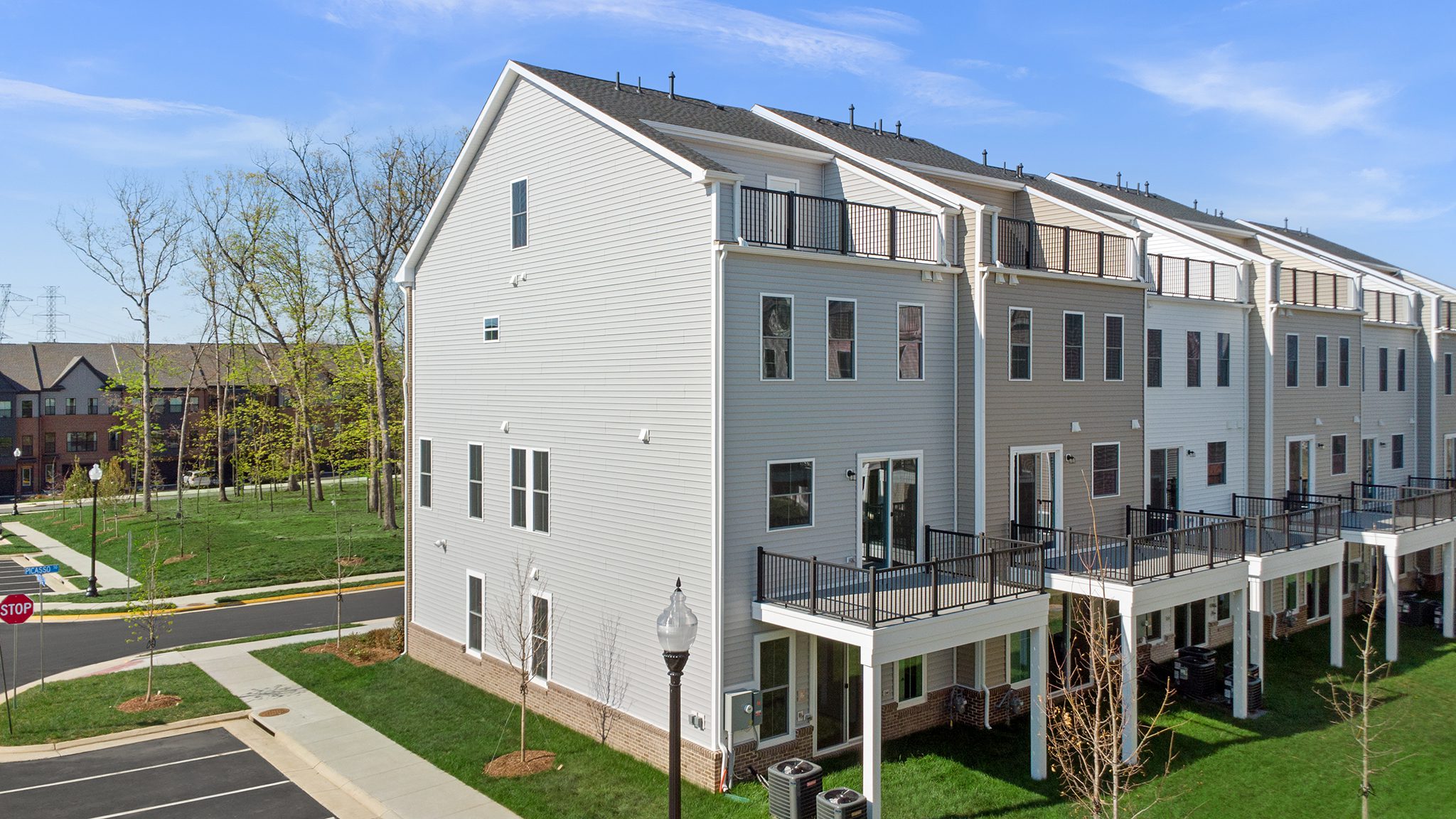 1_WestParkIII_Turner22-F2-RT_Homesite4524_Web
